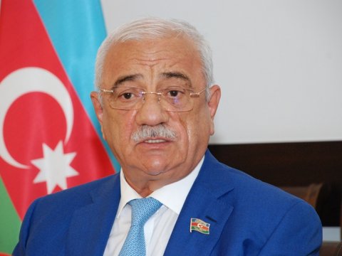 Makronun ermənipərəst MÖVQEYİ