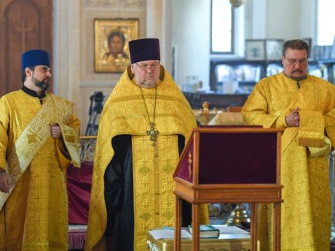Pravoslavlar Bakıdakı kilsədə Qarabağa sülhün gəlməsi üçün ibadət etdilər