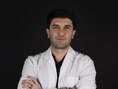 Moskvada çalışan azərbaycanlı cərrahdan ordumuza DƏSTƏK