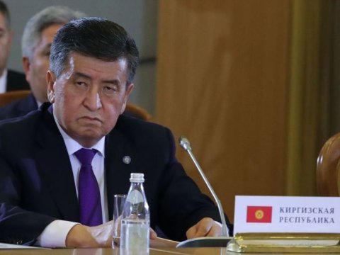 Qırğızıstan prezidenti istefa verməsi üçün şərt irəli sürdü