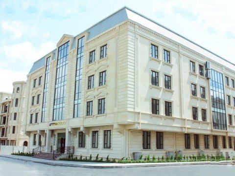 Keçmiş nazir orduya 100 min manat yardım etdi
