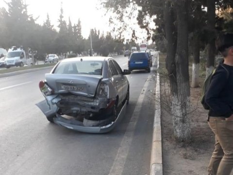 Sumqayıtda üç avtomobil toqquşdu