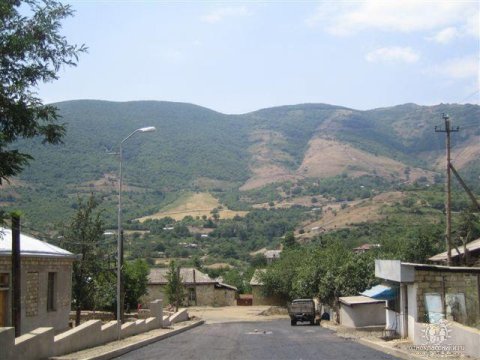 Düşmən Xocalı istiqamətindən Hadrutu intensiv atəşə tutur - Müdafiə Nazirliyi  