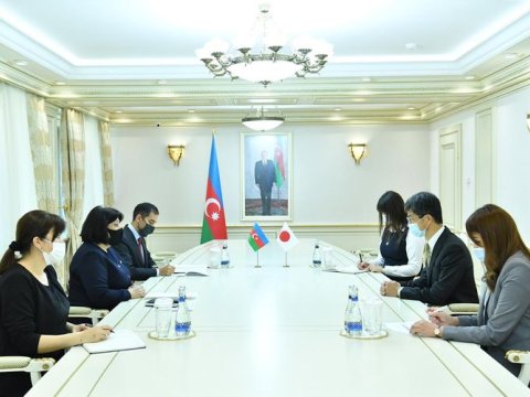 Sahibə Qafarova Yaponiyanın Azərbaycandakı səfiri ilə görüşüb