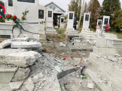 Ermənilər bu dəfə qəbiristanlığı dağıtdılar