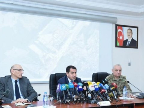 Azərbaycan xarici hərbi attaşeləri Gəncə və Mingəçevirə dəvət ETDİ