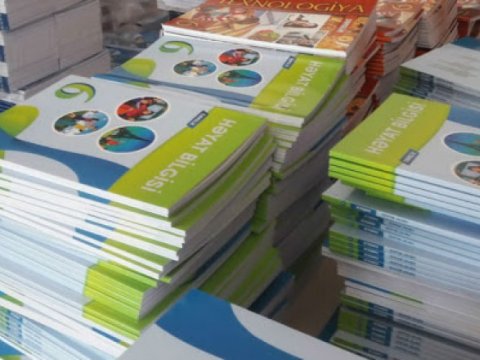 Təhsil Nazirliyindən dərslik çatışmazlığı ilə bağlı AÇIQLAMA