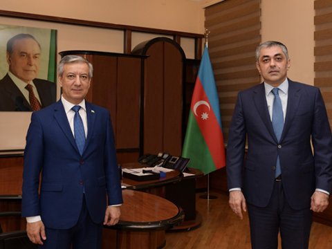 Nazir Özbəkistanın səfirinə ermənilərin vəhşiliyindən DANIŞDI