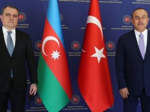 Ceyhun Bayramov Mövlud Çavuşoğlu ilə cəbhədəki durumu müzakirə etdi
