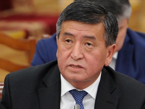 Prezident istefa verməkdən imtina etdi