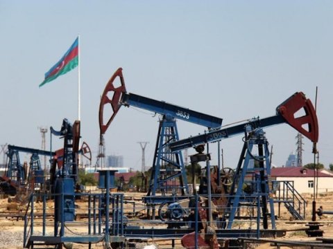 Azərbaycan neftinin qiyməti 42 dolları ötdü