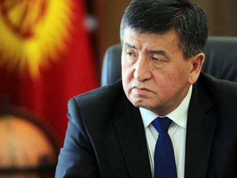 Qırğızıstan prezidenti İSTEFA VERDİ
