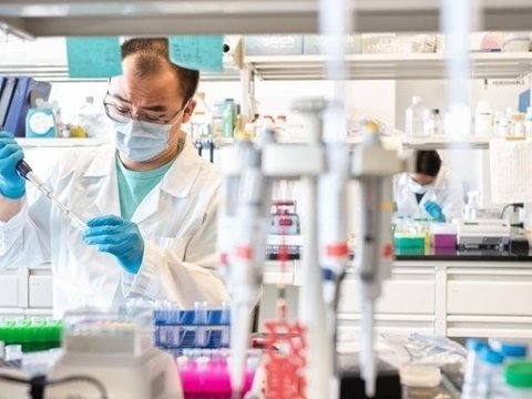 Alimlər koronavirus və qrip əleyhinə peyvənd-sprey hazırlayıblar