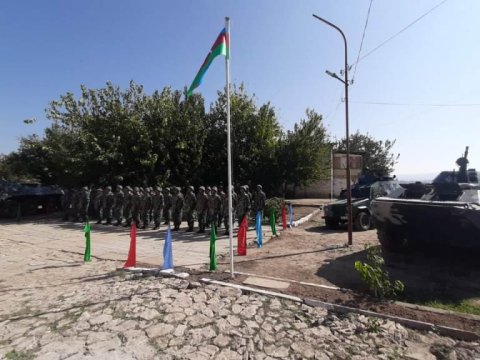 İşğaldan azad olunan sərhəd zastavalarımız üzərində dövlət bayrağımız ucaldıldı - FOTO