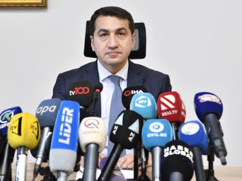 “Ermənistana qarşı təzyiqlərin olmaması onu yeni cinayətlər törətməyə sövq edir” - Hikmət Hacıyev