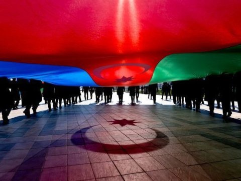 Azərbaycan Müstəqillik Gününü qeyd edir