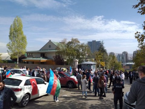 Azərbaycanın Türkiyədəki səfirliyi qarşısında aksiya