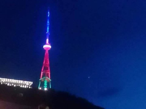 Tiflis teleqülləsi bayrağımızın rəngləri ilə işıqlandırıldı