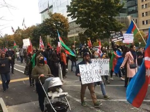 Kanadada yaşayan soydaşlarımız Gəncəyə dəstək yürüşü keçirdi