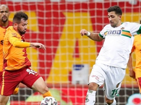 “Qalatasaray” məğlub oldu, “Alanyaspor” liderliyə yüksəldi