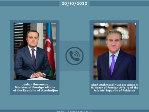 Ceyhun Bayramov pakistanlı həmkarı ilə Qarabağı müzakirə etdi 