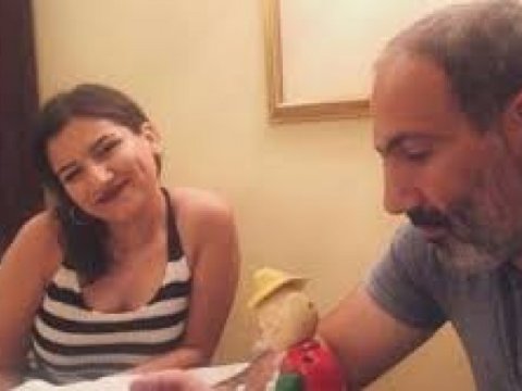 “Xəyallarımız və hədəflərimiz puç oldu” - Paşinyanın qızı