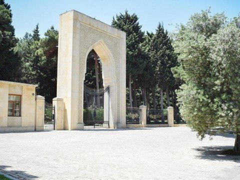Eldar Əzizov I Fəxri Xiyabanı təmir etdirəcək