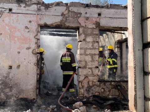 Düşmənin atdığı mərmilər mülki obyektlərdə yanğınlara səbəb oldu
