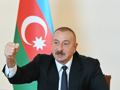 Prezident: “İki partiya Azərbaycanın milli maraqlarının əleyhinə çıxış edir”