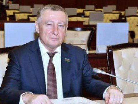 Məşhur Məmmədov: “Müzəffər ordumuz düşmən ordusunu diz çökdürür”
