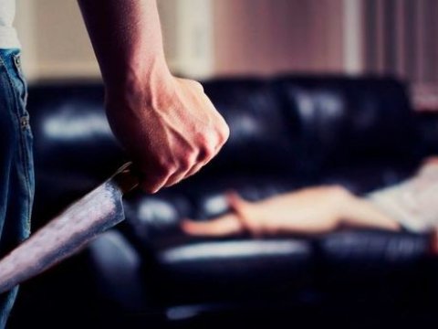Bakıda kişi arvadını qətlə yetirib, intihara cəhd etdi