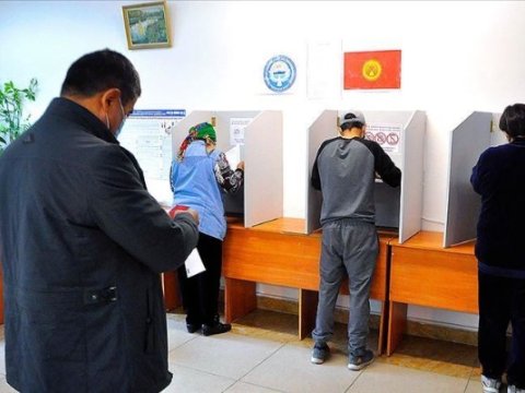 Qırğızıstanda prezident seçkiləri bu tarixdə keçiriləcək
