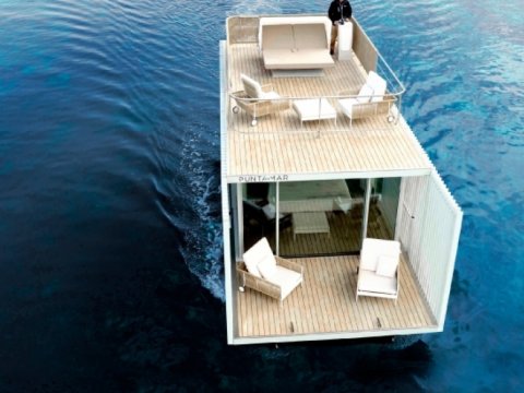 İspaniya sahillərində üzən otel