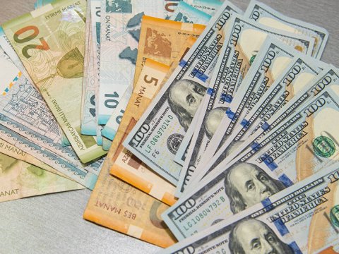 Yeni həftənin ilk iş gününə dolların MƏZƏNNƏSİ