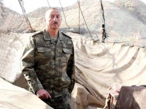 Ali Baş Komandan Qubadlıda fərqlənmiş iki birlik komandirini TƏBRİK ETDİ