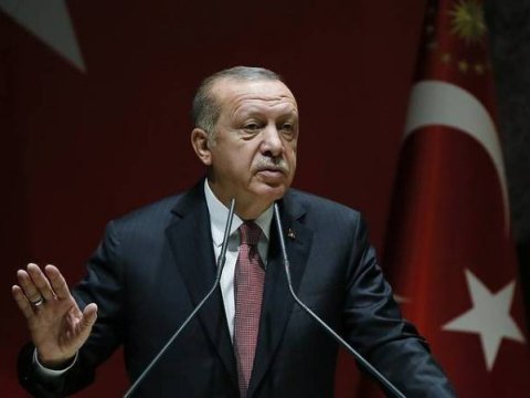 Ərdoğan Fransa mallarını boykot etməyə çağırdı