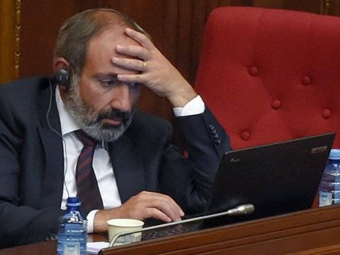 Ermənistan əsgərləri döyüş meydanından qaçır - Paşinyandan ETİRAF