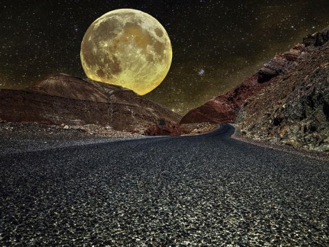 NASA Ayda su tapdı
