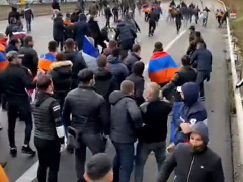 Fransada türklər və ermənilər arasında DAVA
