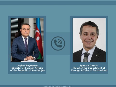 Ceyhun Bayramov isveçrəli həmkarı ilə danışdı