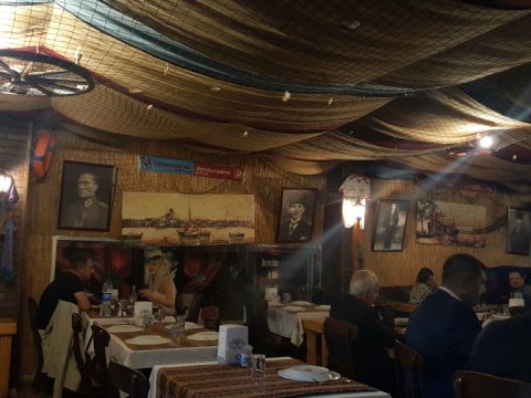 Atatürkün balıqçı meyxanəsindəki şəkilləri