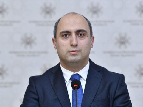 Təhsil naziri Emin Əmrullayev brifinq keçirir - Canlı yayım