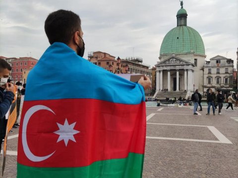 Venesiyada  Erməni terroruna etiraz edilib - FOTO