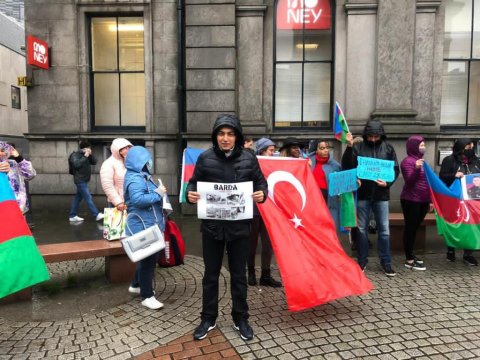 Şotlandiyada Ermənistanın müharibə cinayətlərinə qarşı etiraz aksiyası keçirilib - FOTO