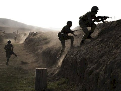 Müdafiə Nazirliyi: Bu gecə döyüşlər 4 rayonda davam edib - SON VƏZİYYƏT