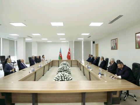 Əli Əhmədov Binali Yıldırımla görüşdü