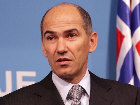 Trampı prezident seçilməsi münasibətilə ilk o təbrik etdi