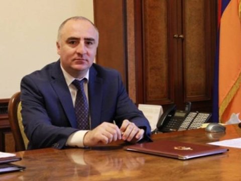 Daha bir ermənistanlı məmur Qarabağda döyüşməyə gəldi