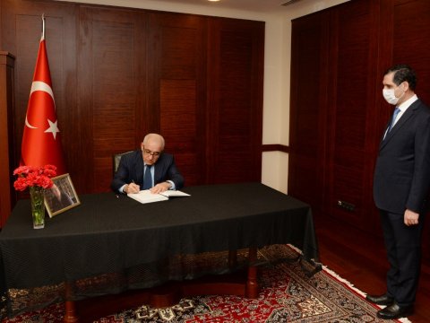 Baş Nazir Əli Əsədov Türkiyə səfirliyinə getdi - FOTO