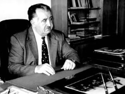 Sadəliklə nəcibliyin vəhdətini yaşayan insan